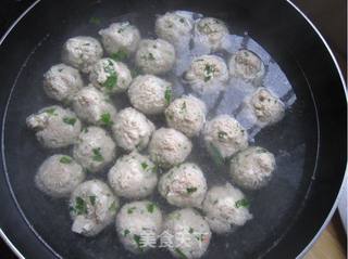 香菜肉丸的做法步骤:8