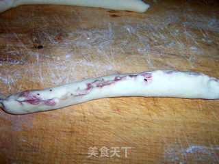 巧用窍门轻松手工揉面---桑葚果酱辫子面包的做法步骤：11