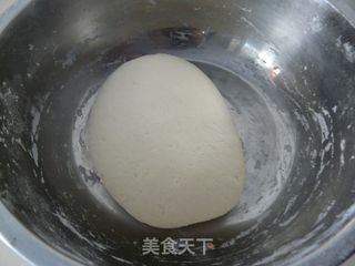 香香的芹菜馅水煎包的做法步骤：2