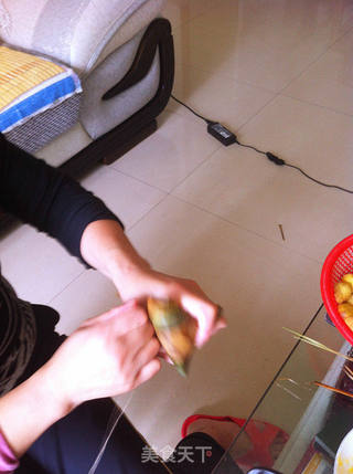 蛋黄鲜肉粽的做法步骤:12