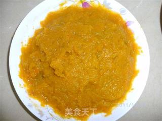 南瓜豆沙包的做法步骤:2