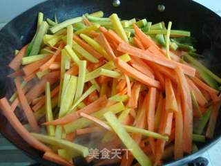 碎肉抓饭——新疆味道的做法步骤:8