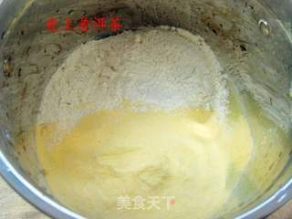 金黄灿烂的玉米窝窝头的做法步骤：2