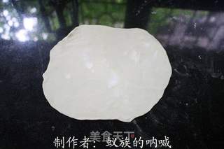 饼铛美食----烫面豆沙饼的做法步骤:3
