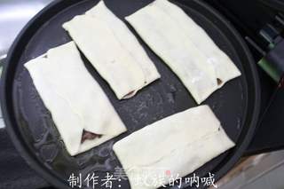 饼铛美食----烫面豆沙饼的做法步骤:7