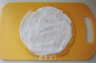 简易版西式甜点——奶油香蕉卷的做法步骤:5