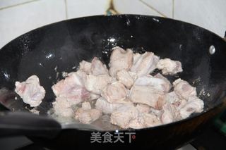 东北名菜--排骨炖豆角的做法步骤：5