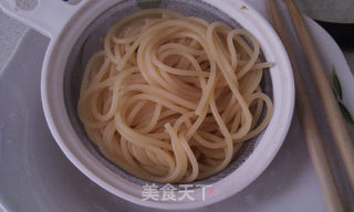 洋葱通心粉的做法步骤:4