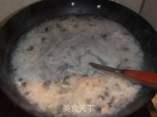 超简单┇皮蛋瘦肉粥┇的做法步骤:7