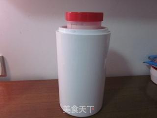 用酸奶粉自制酸奶的做法步骤：6