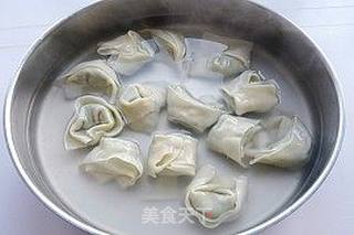青菜鲜肉大馄饨的做法步骤:8