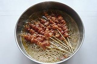 美味停不了——孜然酱香肉串的做法步骤:5