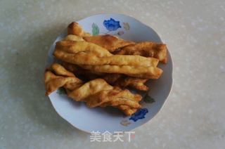 改良版油条的做法步骤:11
