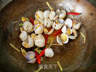 心蓝手制私房菜【葱姜辣炒蛤蜊】——灵魂的印记的做法步骤:7