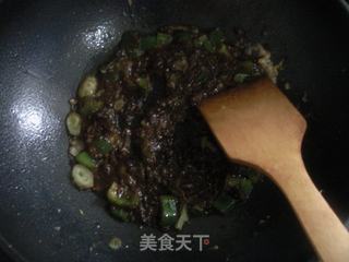 鸡蛋彩蔬炸酱面的做法步骤:9