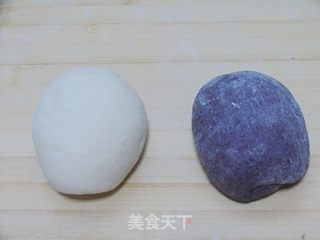 超详图解花卷做法——黑米双色花卷的做法步骤:7