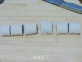 超详图解花卷做法——黑米双色花卷的做法步骤:11