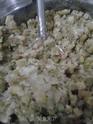 用电饭煲做绿豆饼的做法步骤:2