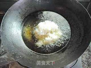 厨房小窍门—剩饭换清油的做法步骤:3