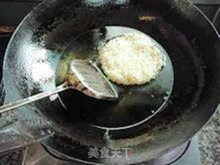 厨房小窍门—剩饭换清油的做法步骤:4