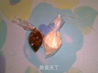 太极图巧克力蛋糕的做法步骤:3