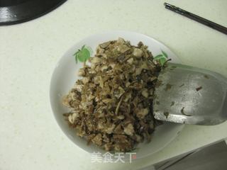 给早餐加点料——干菜烧麦的做法步骤:5