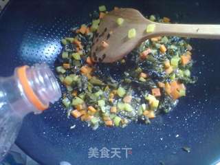 雪菜酱萝卜炒饭的做法步骤:5