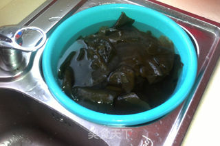 蒜泥海带的做法步骤：2