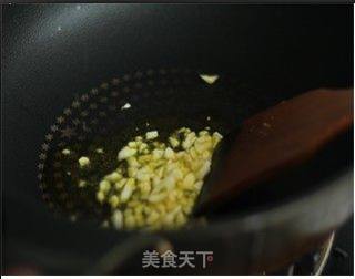 夏日不可错过的清爽家常小炒——鸡丝茼蒿的做法步骤:4