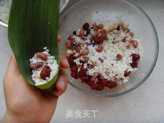 八宝莲子粽的做法步骤:5