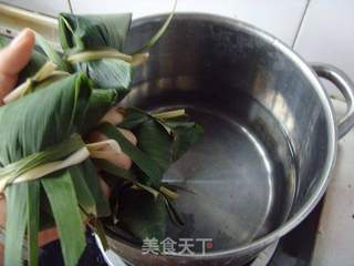 八宝莲子粽的做法步骤:8