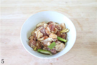 板栗香菇肉粽,满满都是肉香的做法步骤:5