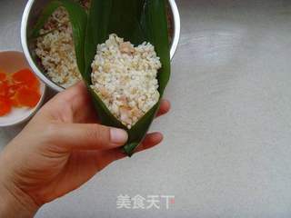 粽香情浓: 咸淡两相宜---燕麦蛋黄粽的做法步骤:9