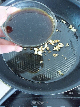 【夏日清蒸菜】蒜蓉粉丝虾(教新手轻松挑虾线)的做法步骤:10