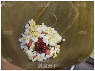 电压力锅版清香小粽子的做法步骤:3