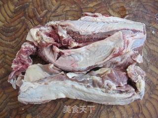 牛肉炖土豆的做法步骤：1
