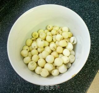 莲子蛋黄肉粽的做法步骤:3
