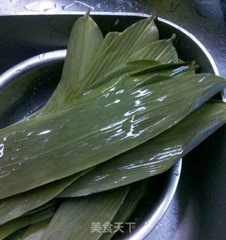 莲子蛋黄肉粽的做法步骤:5
