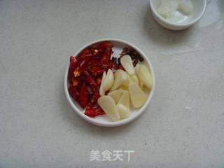 手撕包菜的做法步骤:2