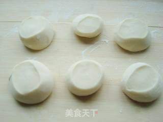 煎韭菜盒子的做法步骤:6