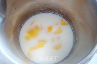 【美好的一天开始于一份健康早餐】荷兰豆肉丝饭+蜜桃牛奶汁的做法步骤:2