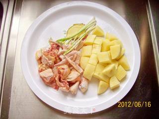 【天添美食童子鸡】1#——咖喱鸡件烧土豆的做法步骤:4