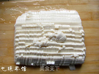 酸辣羹－皮蛋豆腐的做法步骤：1