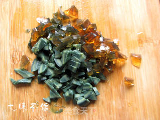 酸辣羹－皮蛋豆腐的做法步骤：2