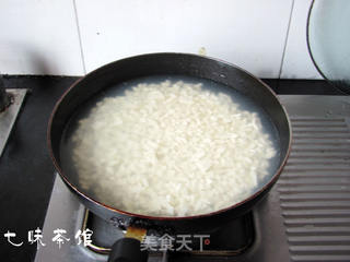 酸辣羹－皮蛋豆腐的做法步骤：3