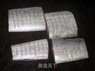 香煎带鱼的做法步骤:2