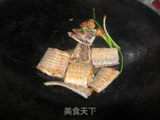 香煎带鱼的做法步骤:4