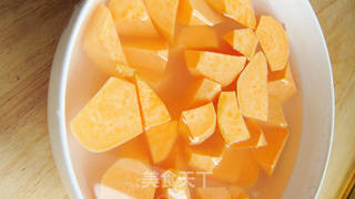 排毒祛痰的甜品——{番薯甜汤}的做法步骤:2