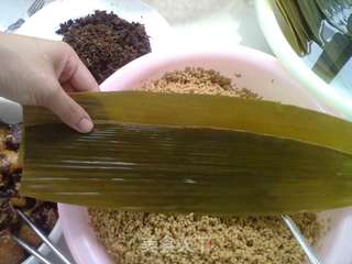 梅干菜大肉粽的做法步骤:4