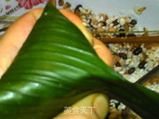 杂粮腊肉粽的做法步骤:15